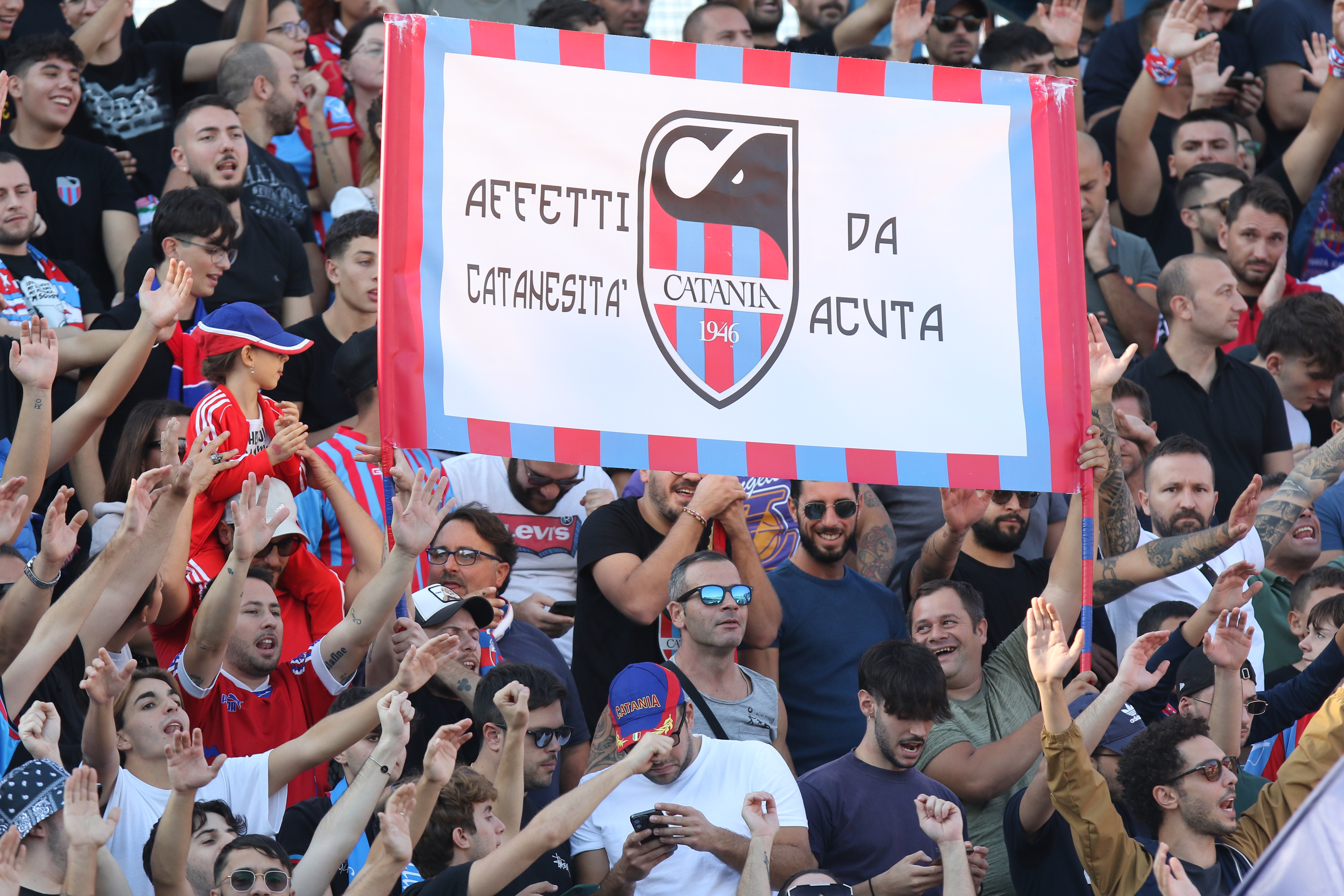 Catania-Citta di Sant’Agata 3-2: “bagno di folla” al Massimo, le FOTO del match Catania-Citta di Sant’Agata 3-2: “bagno di folla” al Massimo, le FOTO del match