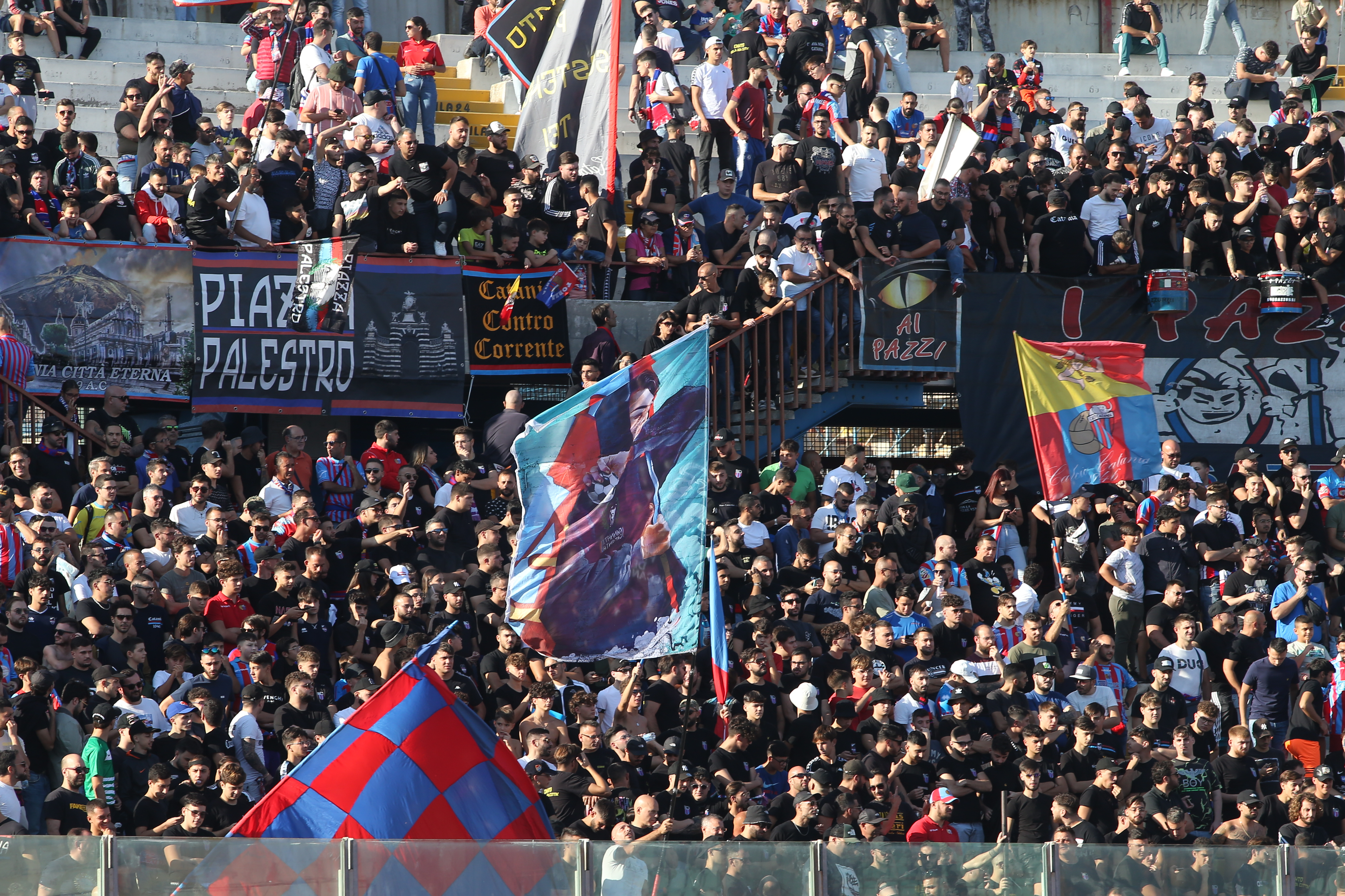 Catania-Citta di Sant’Agata 3-2: “bagno di folla” al Massimo, le FOTO del match Catania-Citta di Sant’Agata 3-2: “bagno di folla” al Massimo, le FOTO del match