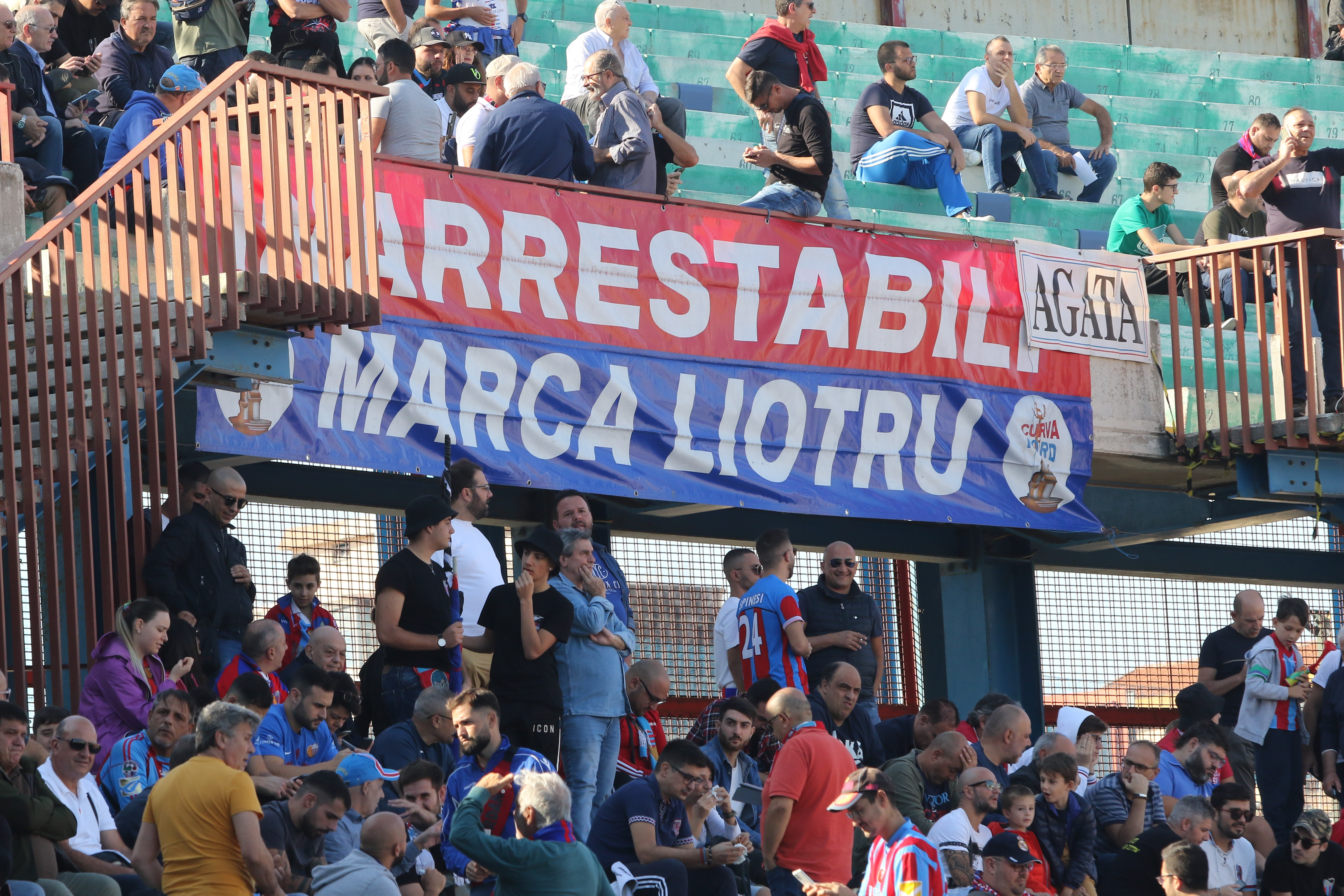 Catania-Citta di Sant’Agata 3-2: “bagno di folla” al Massimo, le FOTO del match Catania-Citta di Sant’Agata 3-2: “bagno di folla” al Massimo, le FOTO del match