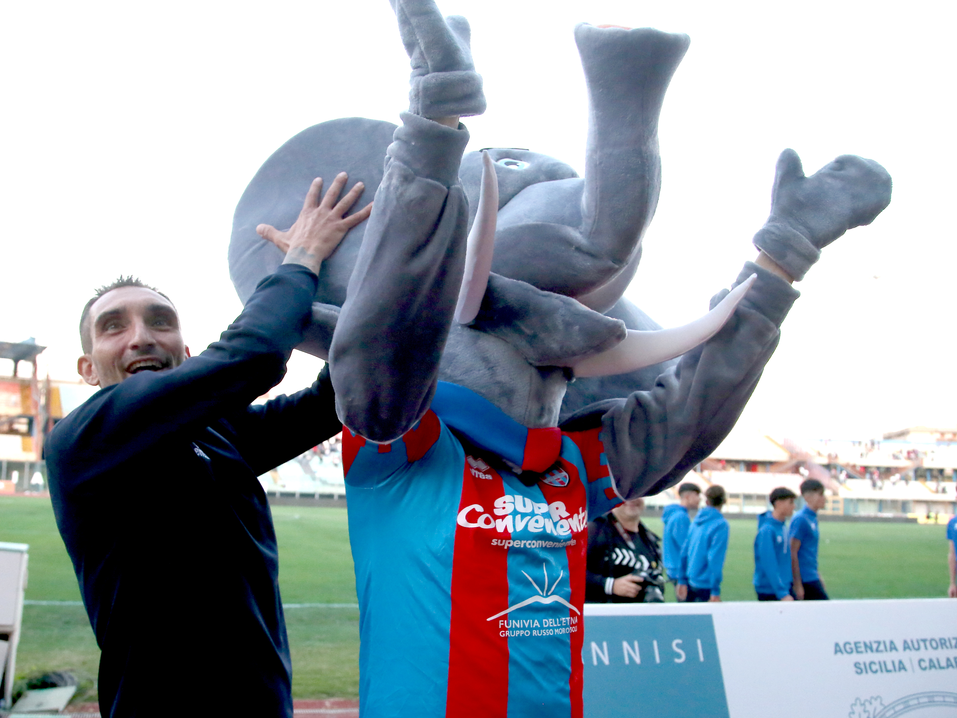 Catania-Citta di Sant’Agata 3-2: “bagno di folla” al Massimo, le FOTO del match Catania-Citta di Sant’Agata 3-2: “bagno di folla” al Massimo, le FOTO del match