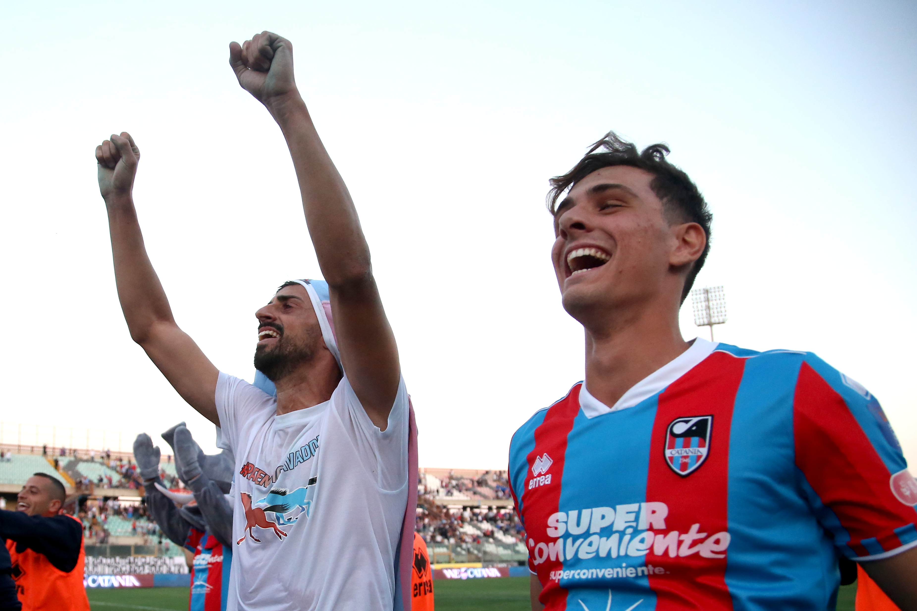 Catania-Citta di Sant’Agata 3-2: “bagno di folla” al Massimo, le FOTO del match Catania-Citta di Sant’Agata 3-2: “bagno di folla” al Massimo, le FOTO del match