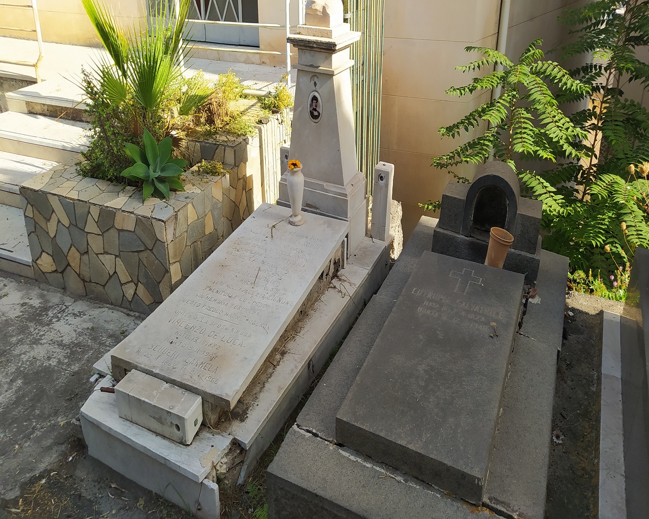 Commemorazione dei defunti, Cimitero di Catania nel degrado nonostante la pulizia – FOTO