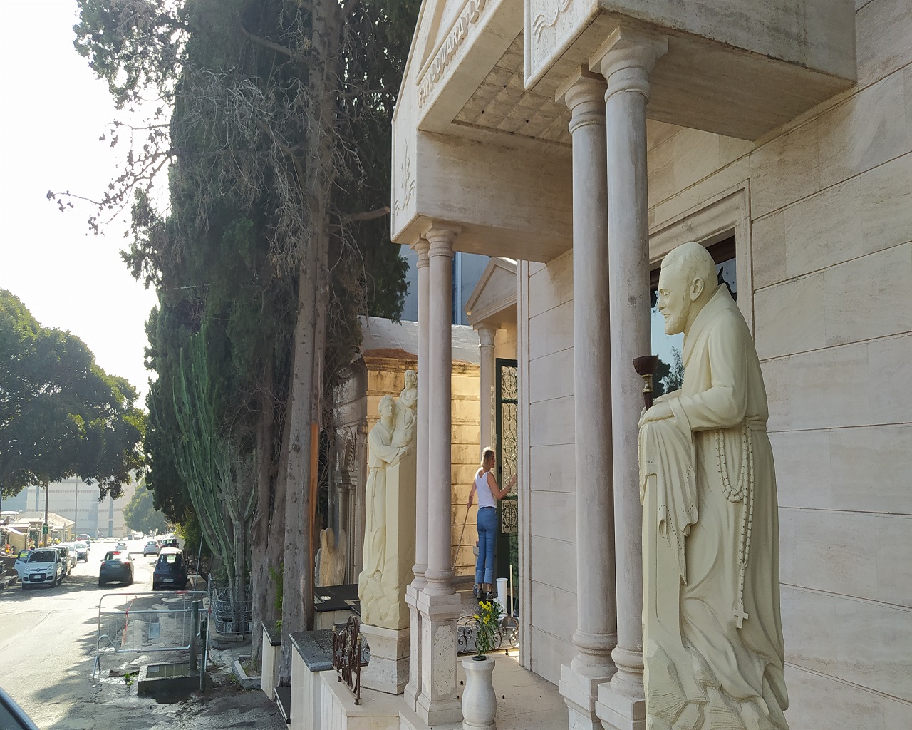 Commemorazione dei defunti, Cimitero di Catania nel degrado nonostante la pulizia – FOTO