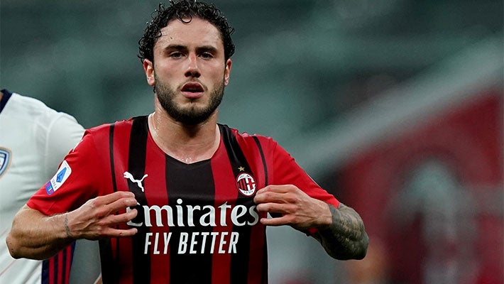 Milan, tre mesi di stop per Calabria: lesione alla coscia destra