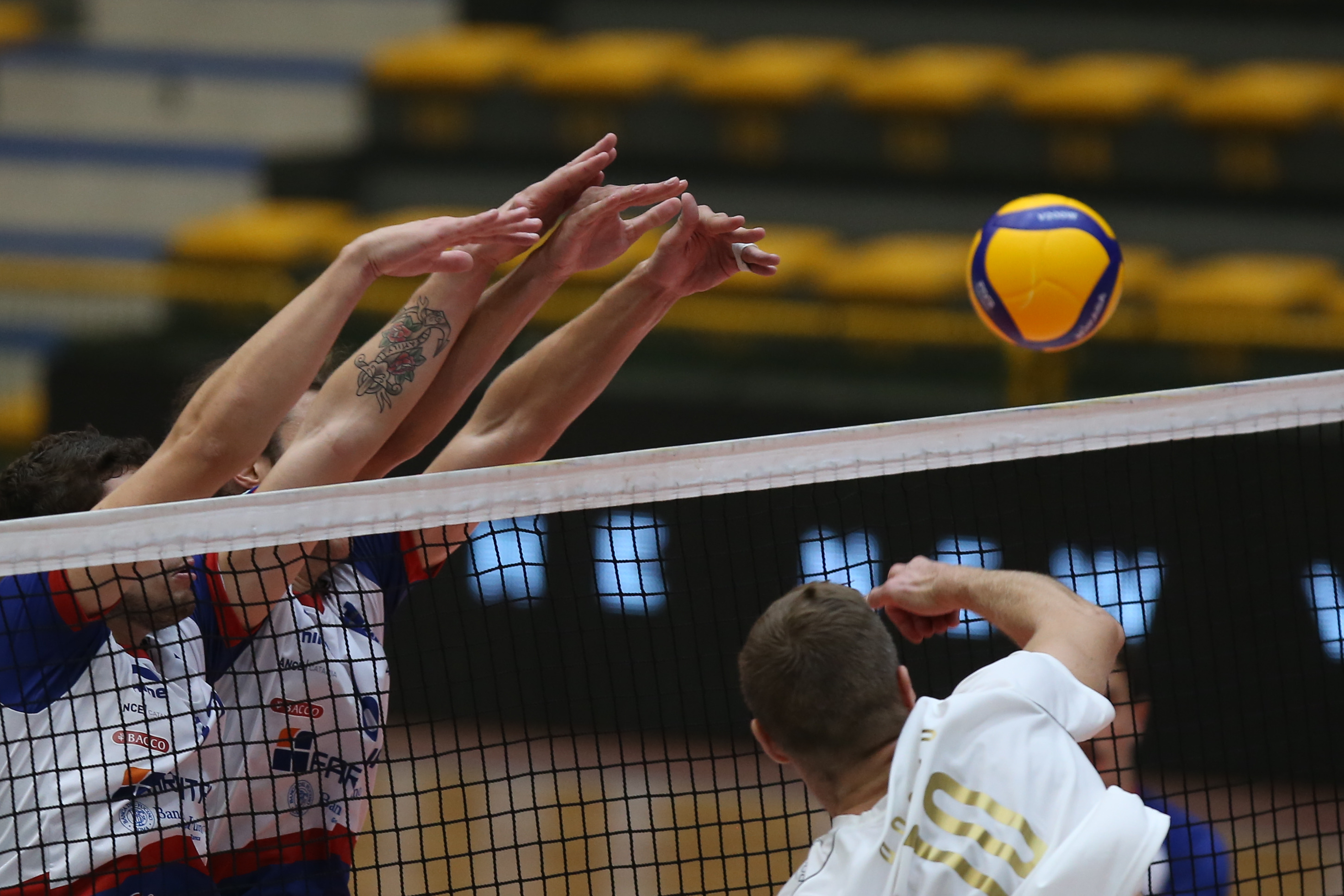 Pallavolo, successo per Farmitalia Saturnia: Roma battuta 3-1 – FOTO e VIDEO