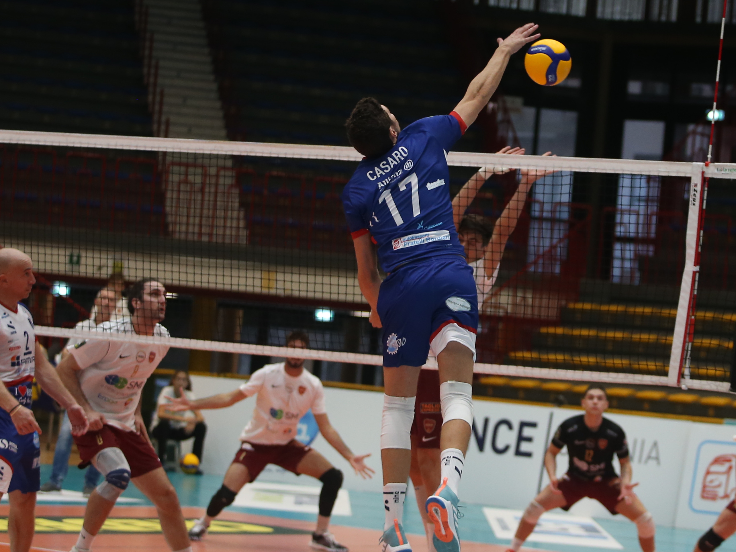 Pallavolo, successo per Farmitalia Saturnia: Roma battuta 3-1 – FOTO e VIDEO
