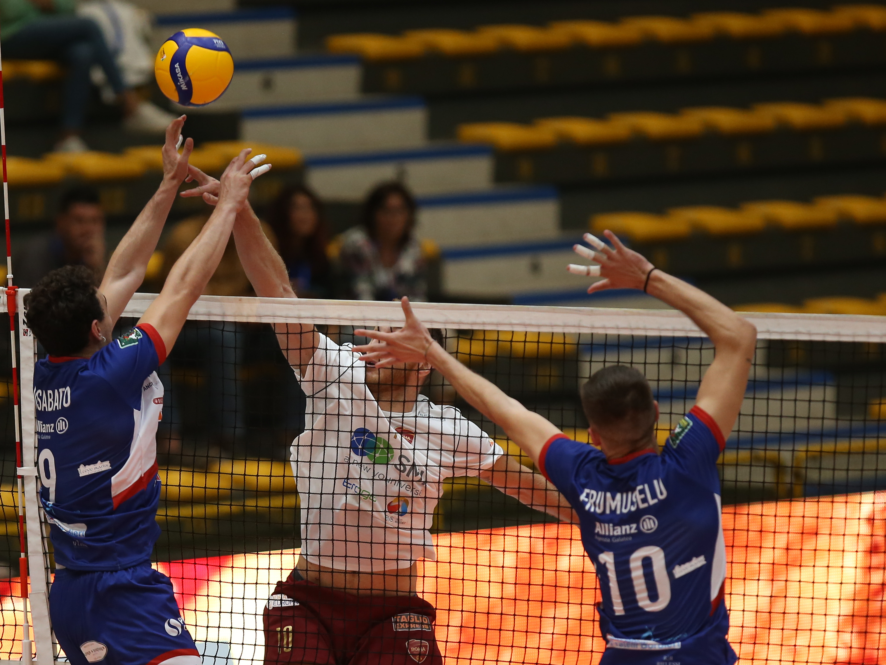 Pallavolo, successo per Farmitalia Saturnia: Roma battuta 3-1 – FOTO e VIDEO