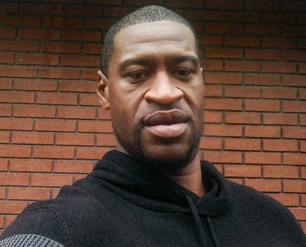 George Floyd, accoltellato in carcere l’agente che lo uccise nel 2020