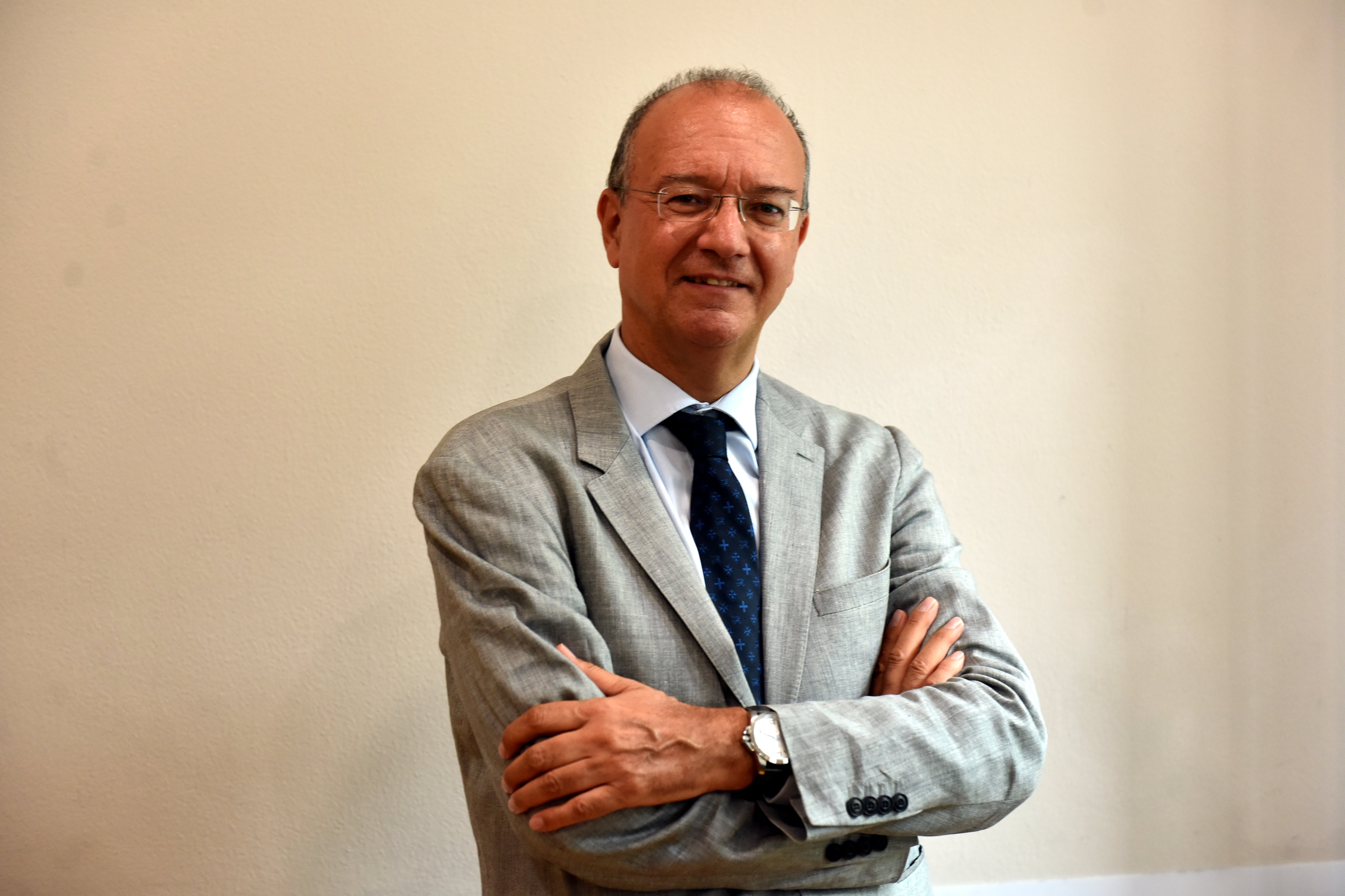 Scuola, Valditara: “Nuove risorse da privati”. Ipotesi stipendi differenziati ai professori