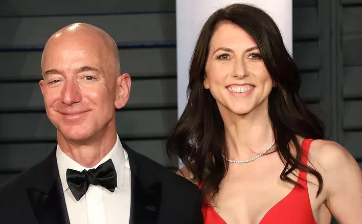 Usa, l’ex moglie di Jeff Bezos dona 85 milioni di dollari alle Girls Scout
