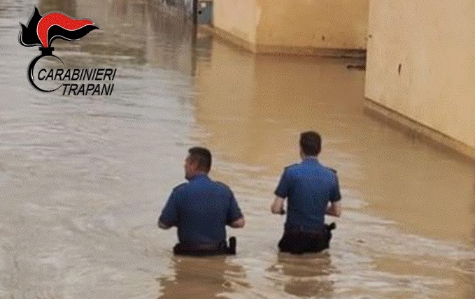 Maltempo, Sicilia sott’acqua: strade inondate e scuole chiuse, la situazione