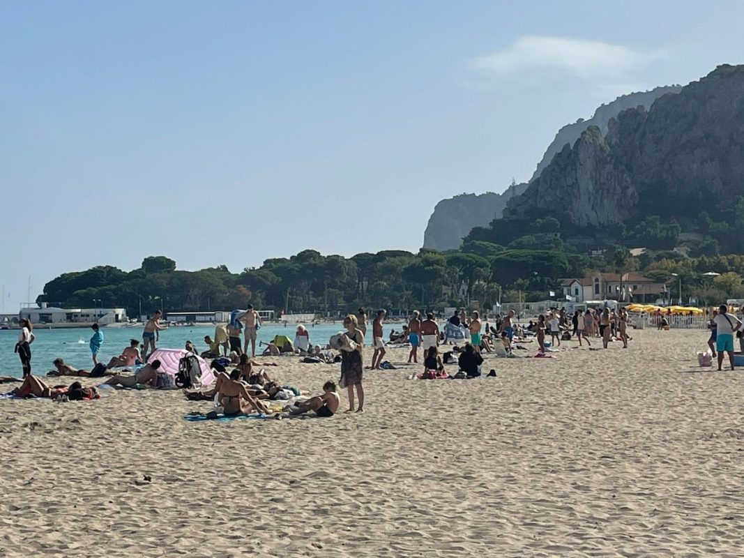 Pulizia dei fondali del mare di Mondello: appuntamento a sabato 8 luglio