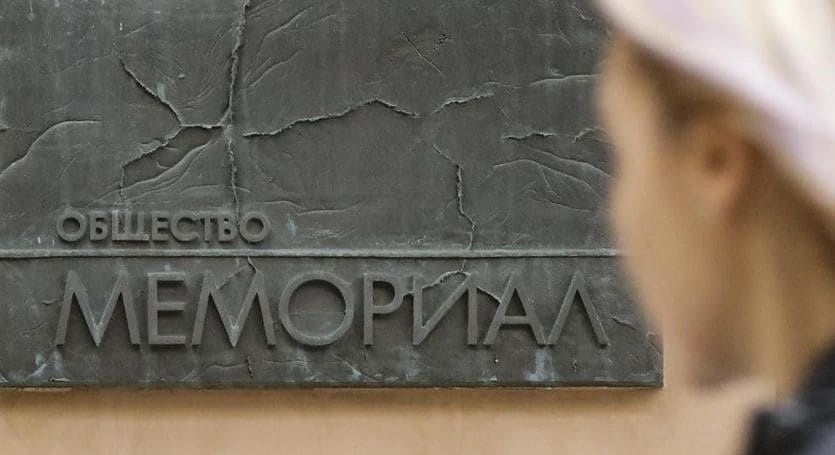 Memorial, Tribunale di Mosca sequestra gli uffici dell’ong premio Nobel per la pace