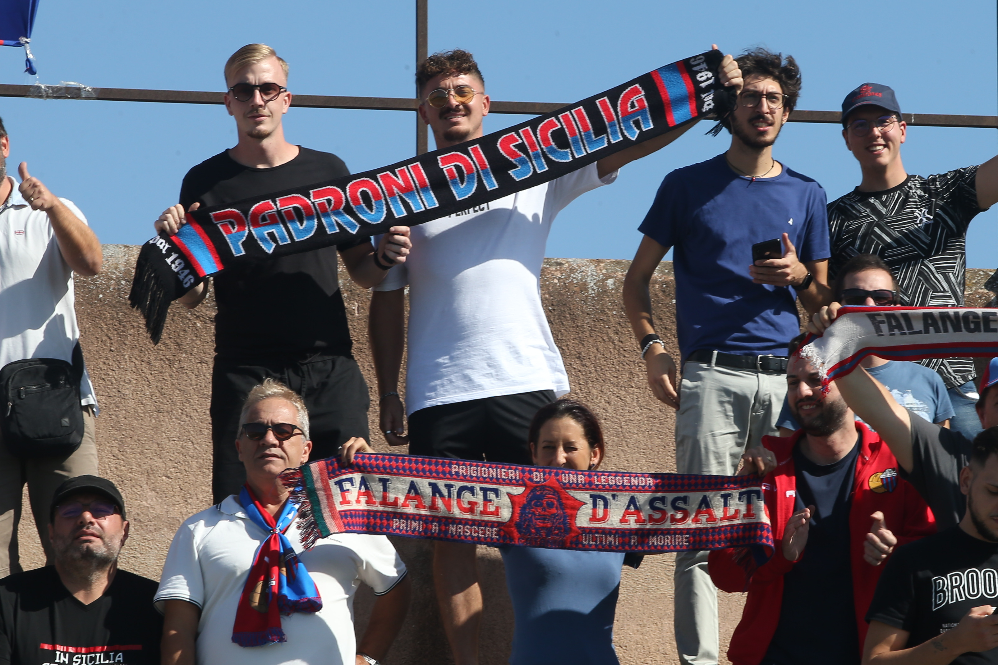 Paternò-Catania, tifosi rossazzurri in festa: le immagini più belle del derby