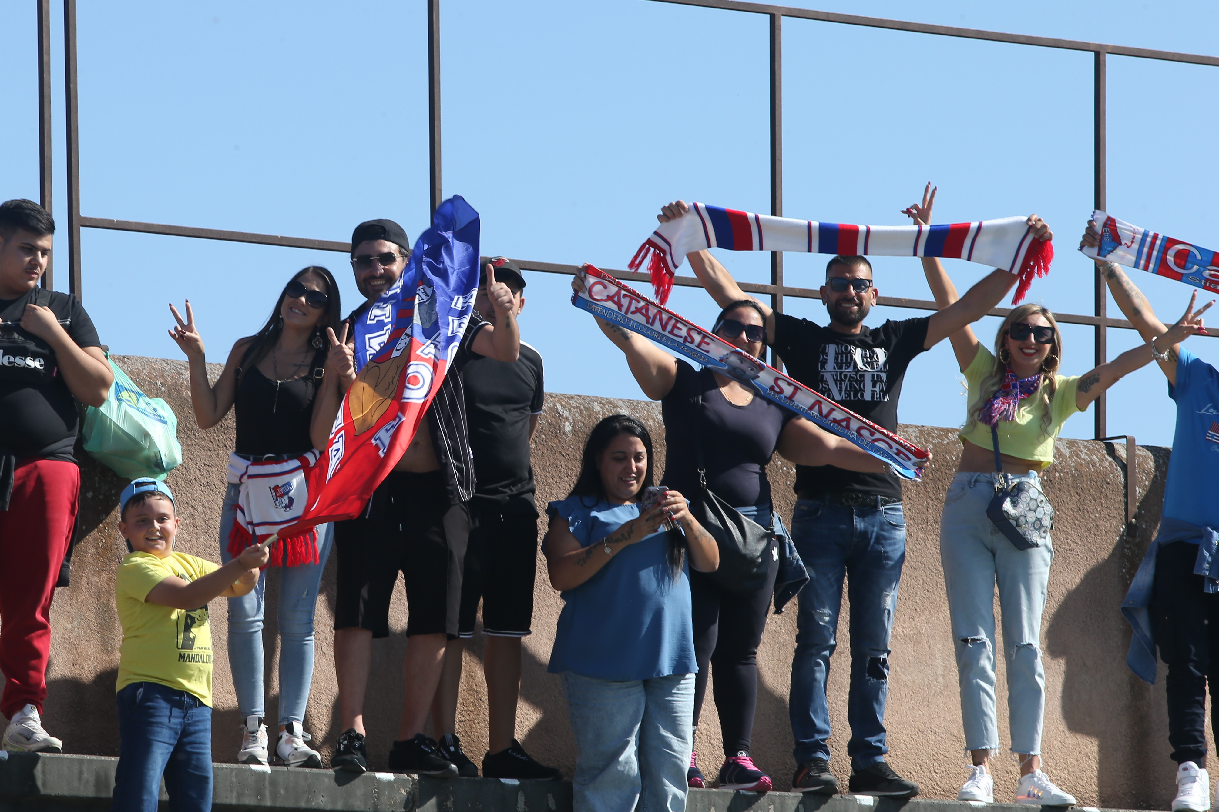 Paternò-Catania, tifosi rossazzurri in festa: le immagini più belle del derby