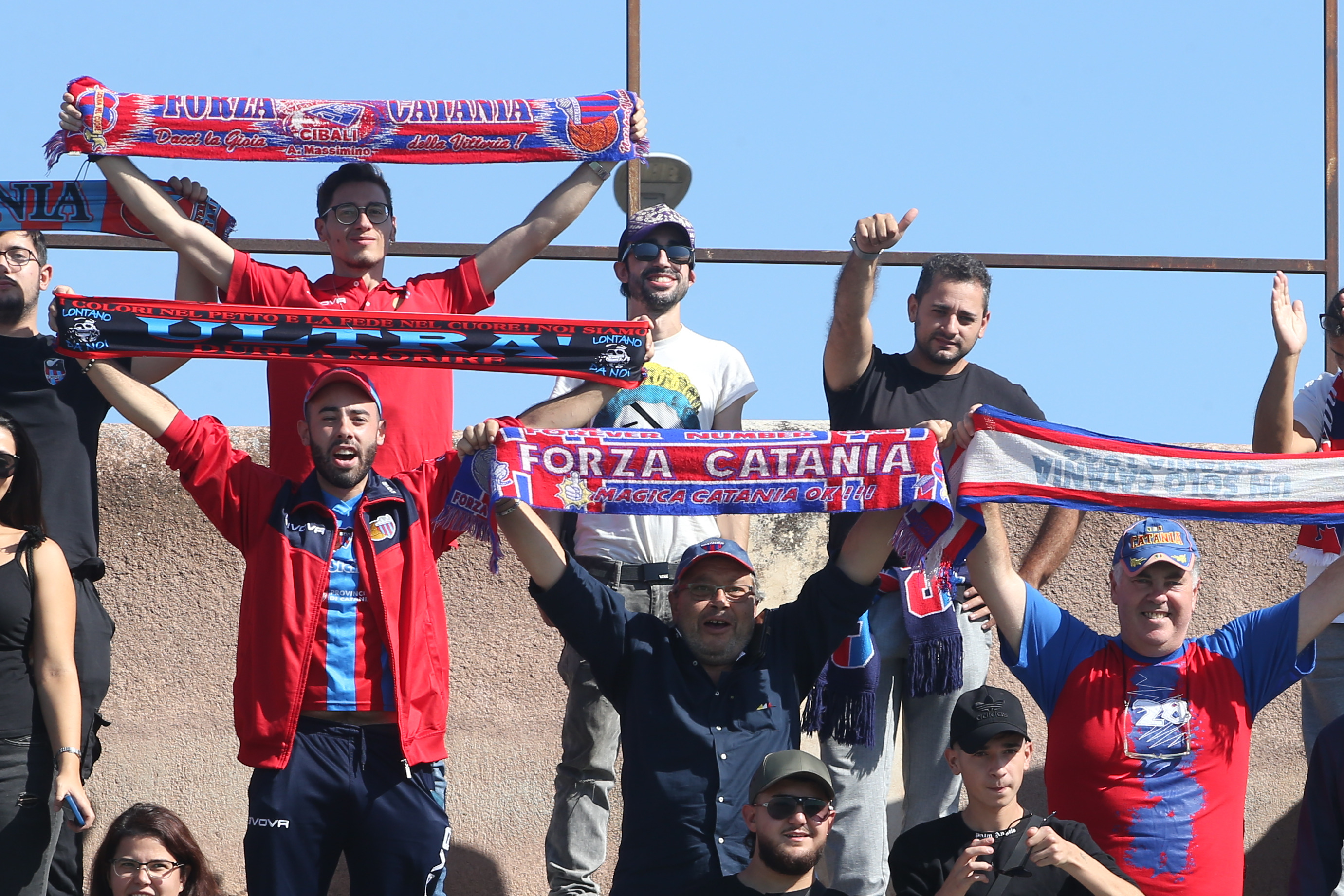 Paternò-Catania, tifosi rossazzurri in festa: le immagini più belle del derby