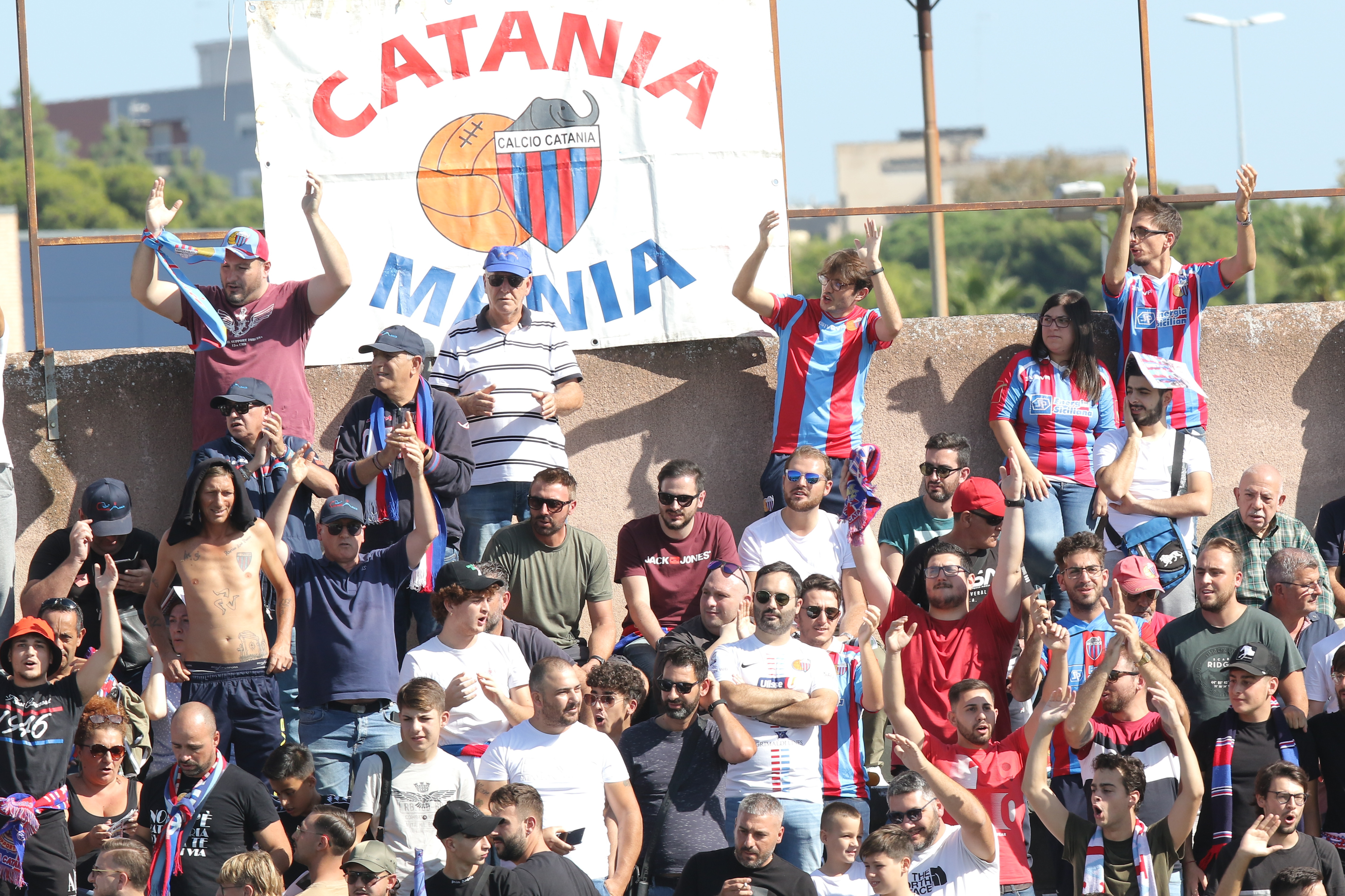Paternò-Catania, tifosi rossazzurri in festa: le immagini più belle del derby