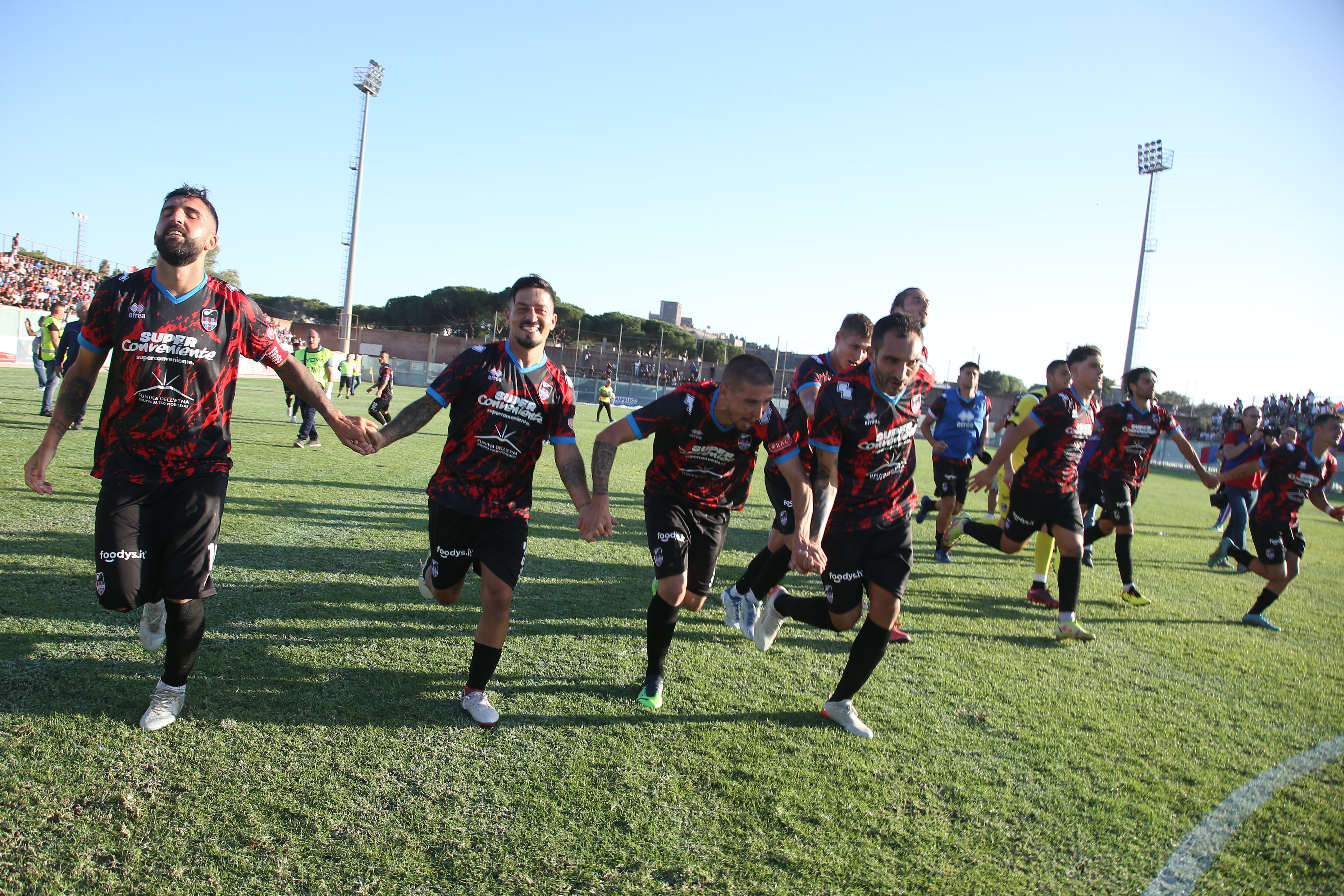 Paternò-Catania, tifosi rossazzurri in festa: le immagini più belle del derby