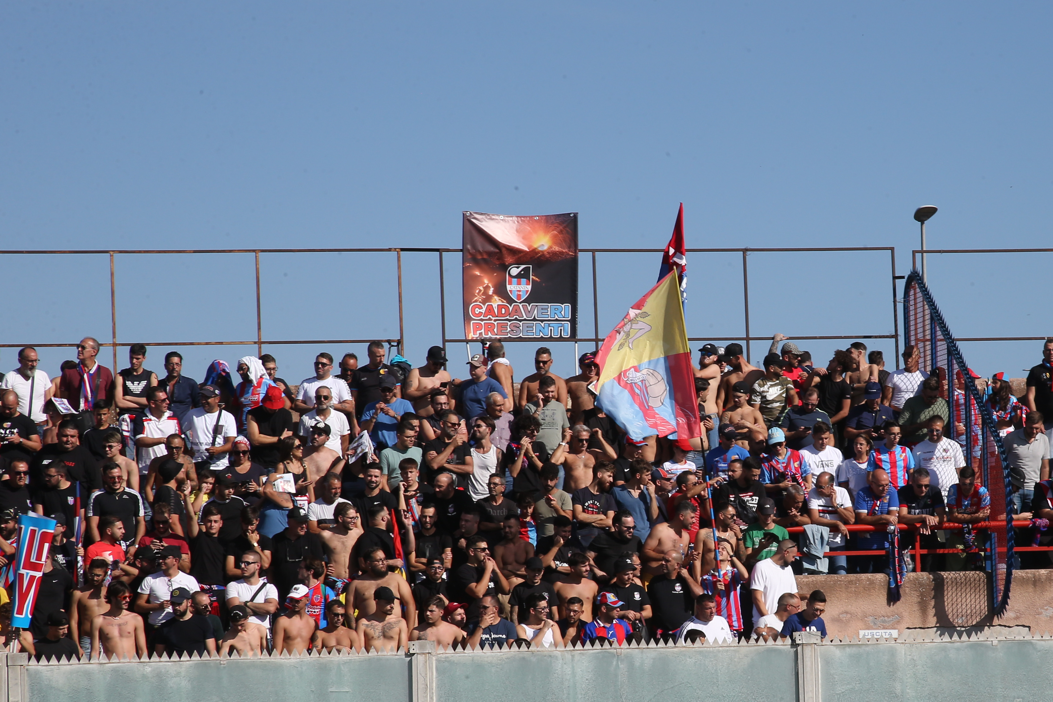 Paternò-Catania, tifosi rossazzurri in festa: le immagini più belle del derby