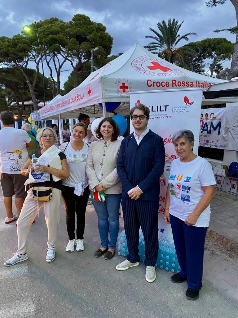 Pigiama run: corsa in déshabillé a Mondello per bimbi oncologici (VIDEO)