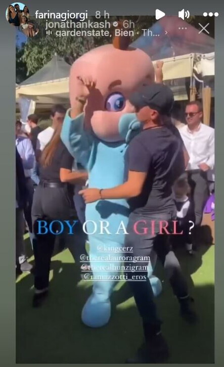 Aurora Ramazzotti annuncia il sesso del bebè con una festa, le foto Aurora Ramazzotti annuncia il sesso del bebè con una festa, le foto