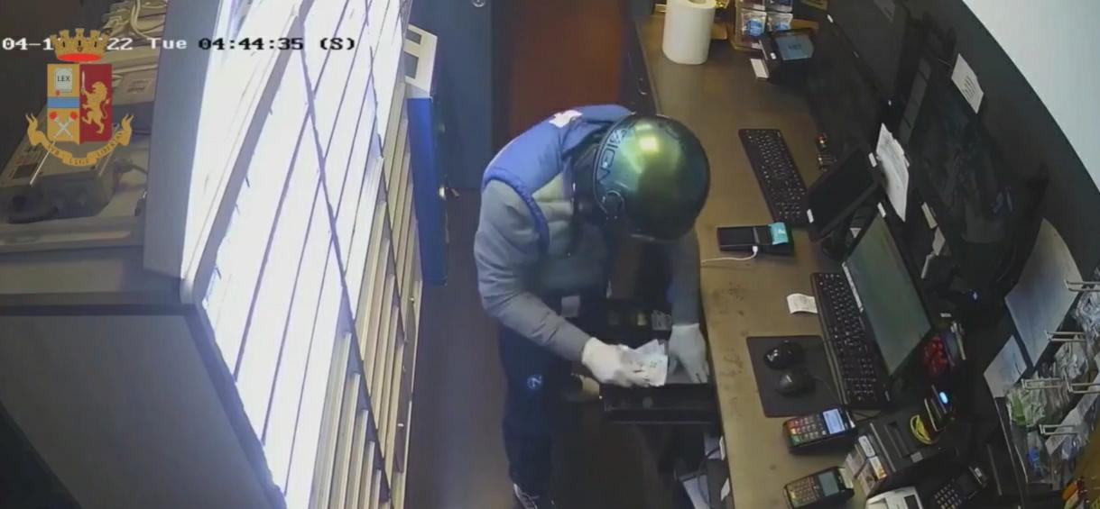 Rapinatore catanese arrestato per 2 colpi: 33enne in carcere (VIDEO)