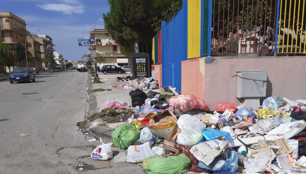 Licata e i rifiuti, una città fuori controllo 
