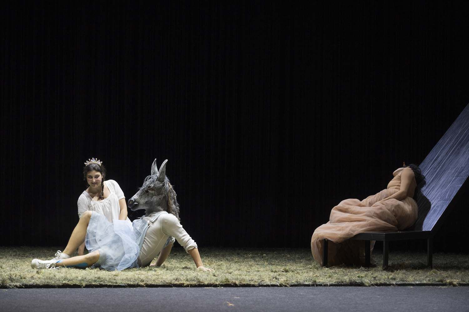 Il “Sogno di una notte di mezza estate” di Shakespeare al Teatro Biondo di Palermo