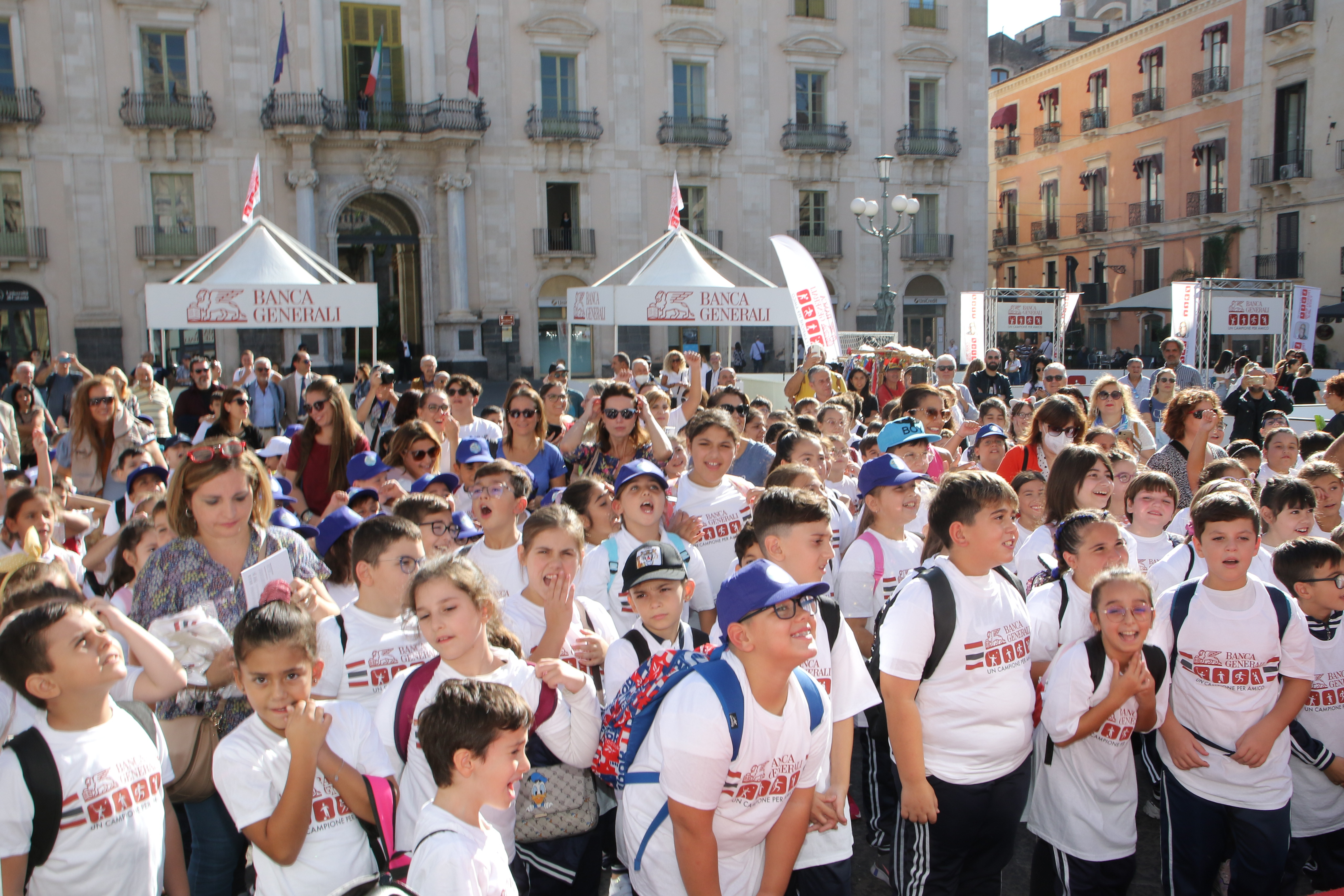 “Un campione per amico”, in piazza Università i giovani incontrano Panatta, Lucchetta e Graziani