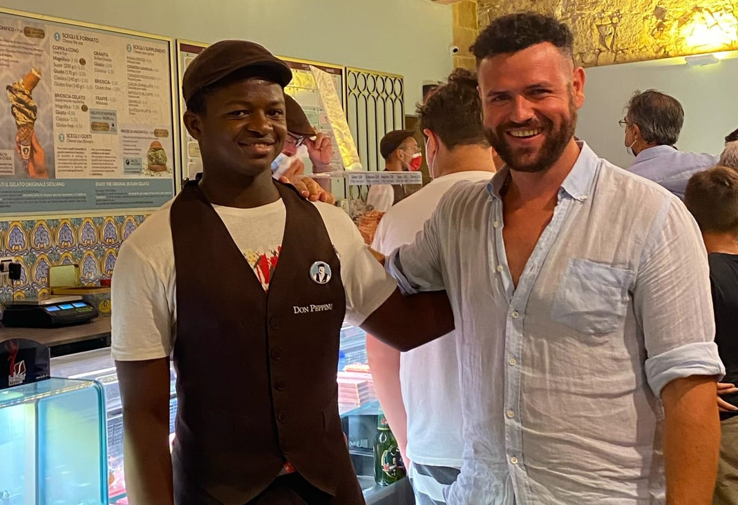 Lamin, 21enne straniero, aggredito dal branco a Marzamemi