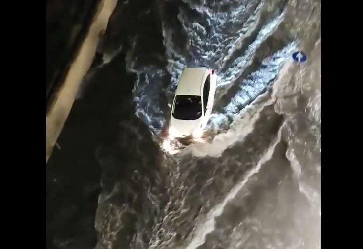 Maltempo: allagamenti e scuole chiuse, le immagini terribili da Trapani e provincia