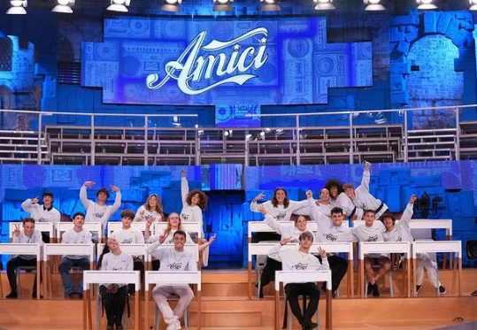 Ascolti tv, “Amici” cresce con oltre 4 milioni di spettatori: 28.16% share