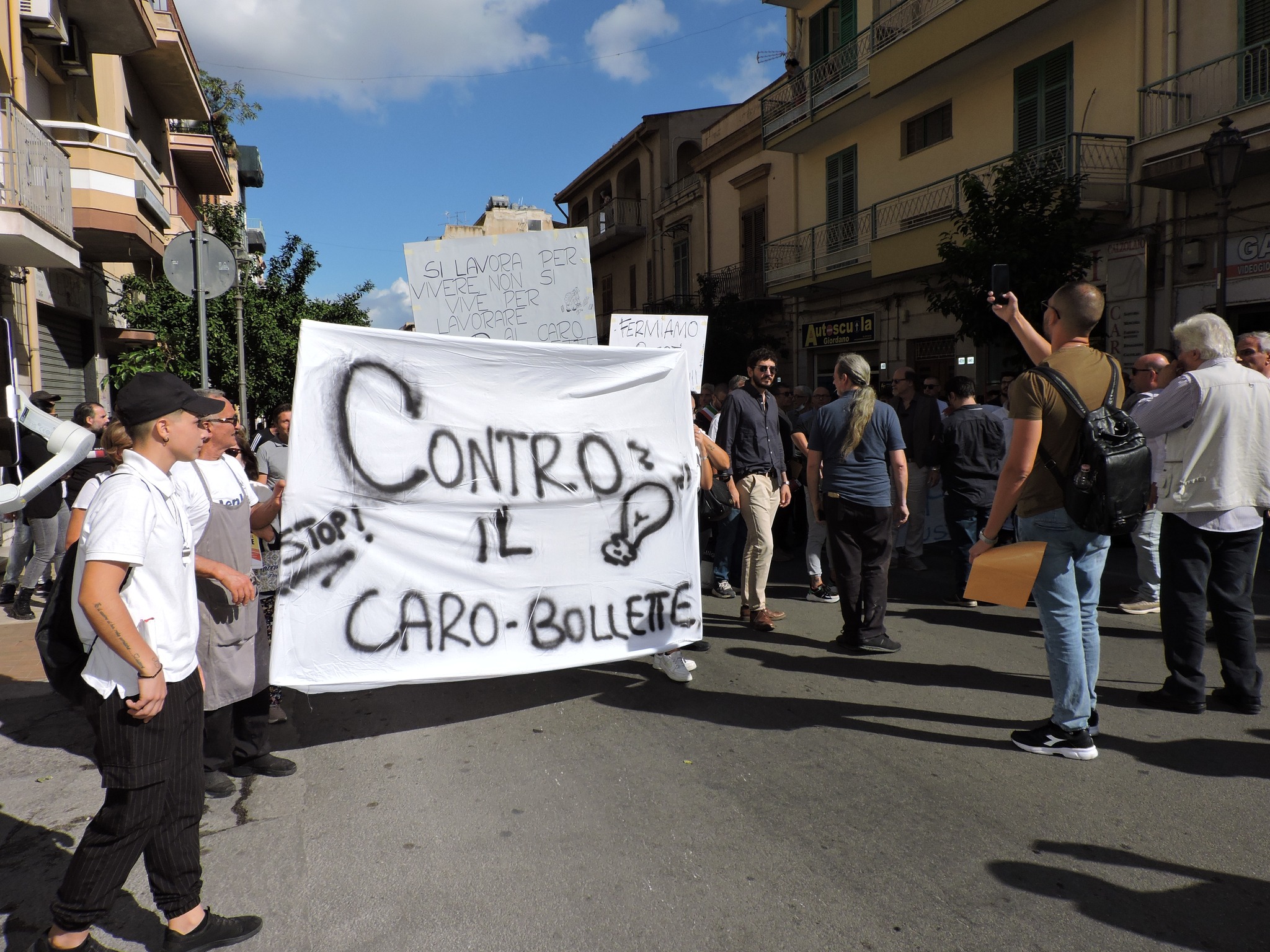 Chef stellato: “Bolletta da 13mila euro, chiudo il ristorante e vado all’estero”