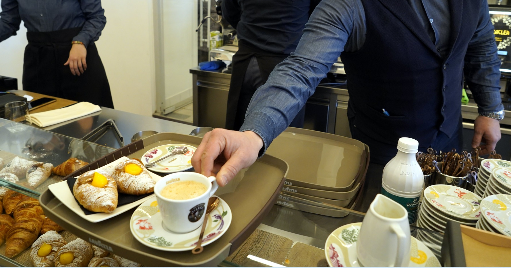 Bollette choc, bar chiusi 20 giorni a Catania: ecco chi lo farà