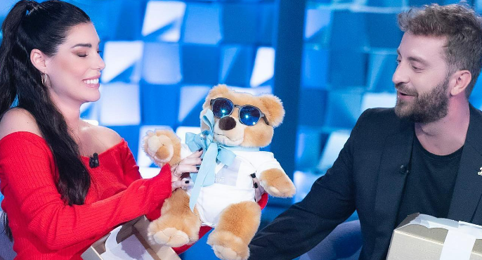 Bianca Atzei e Stefano Corti svelano il sesso del nascituro: sarà un maschietto