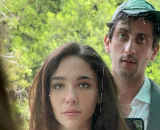 Matilda De Angelis e Pietro Castellitto sempre più innamorati: l’amore sbocciato sul set Matilda De Angelis e Pietro Castellitto sempre più innamorati: l’amore sbocciato sul set