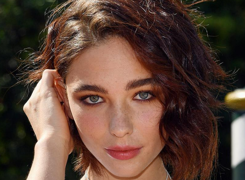 Matilda De Angelis e Pietro Castellitto sempre più innamorati: l’amore sbocciato sul set Matilda De Angelis e Pietro Castellitto sempre più innamorati: l’amore sbocciato sul set