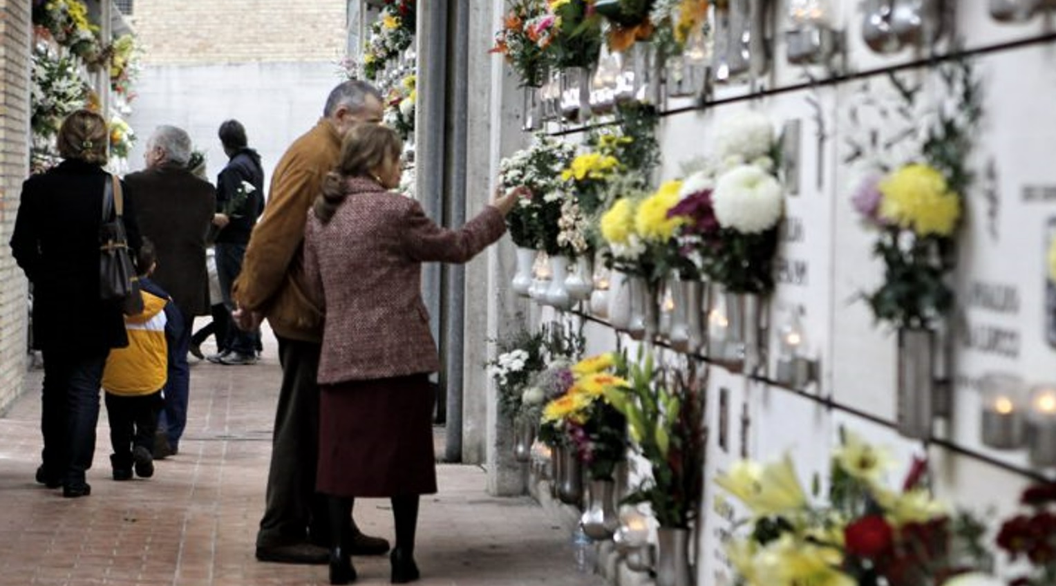 Commemorazione dei defunti: appuntamenti e orari dei cimiteri in Sicilia