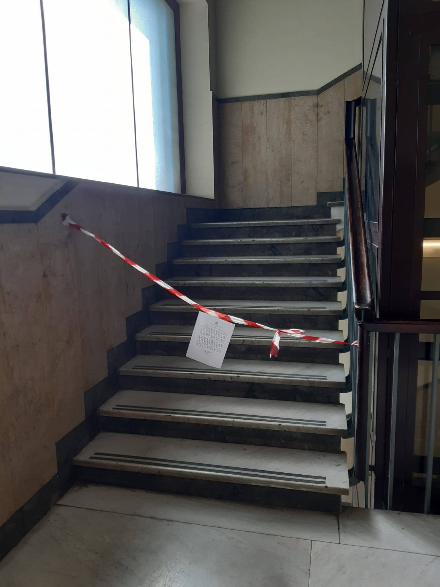 Crollo soffitto al Tribunale di Catania, rischi segnalati nove mesi fa – FOTO