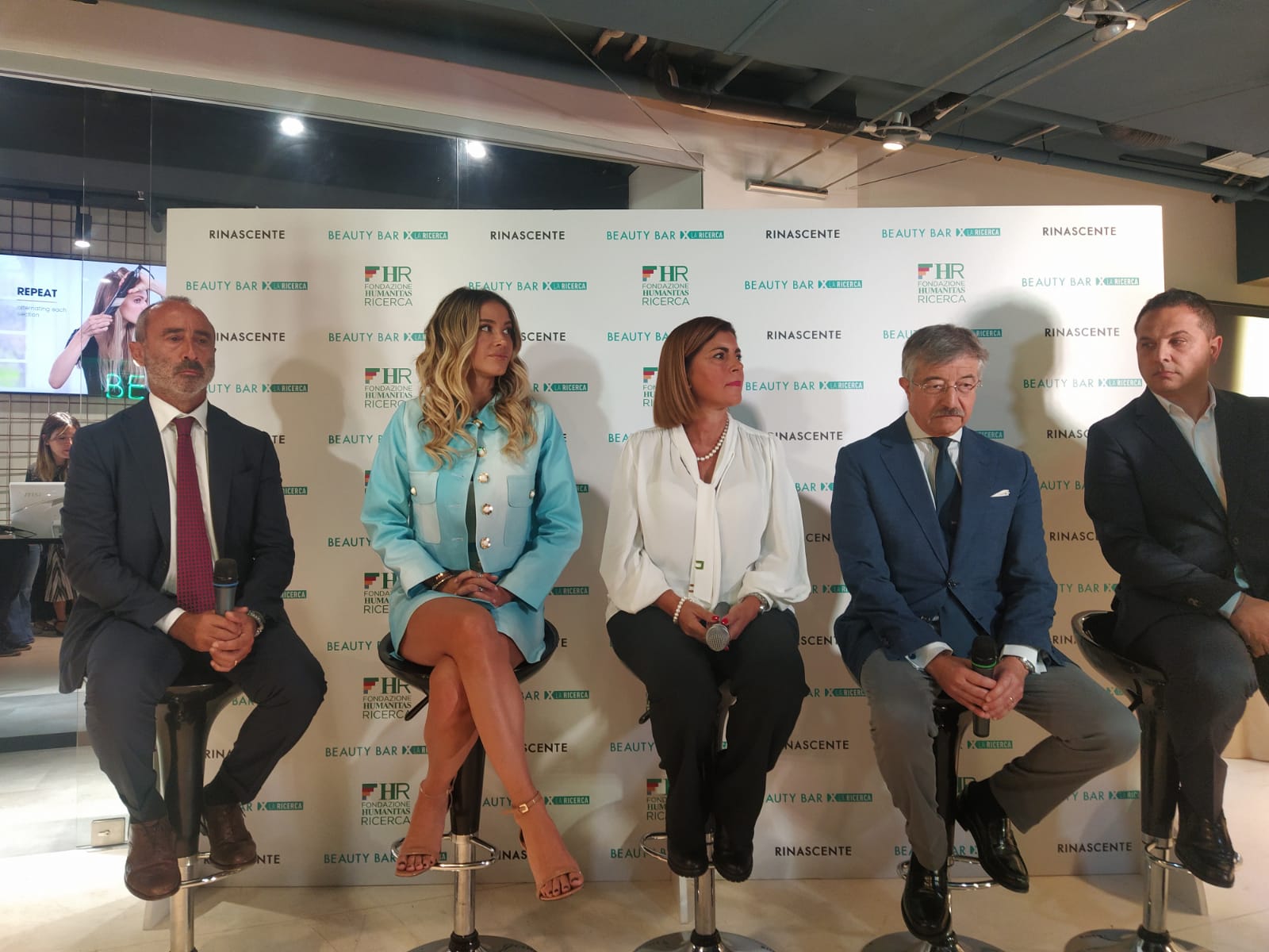 Galleria foto 'Prevenzione senologica, l’onda rosa parte dalla Sicilia. Diletta Leotta testimonial: “Prevenzione importante”' - foto 4