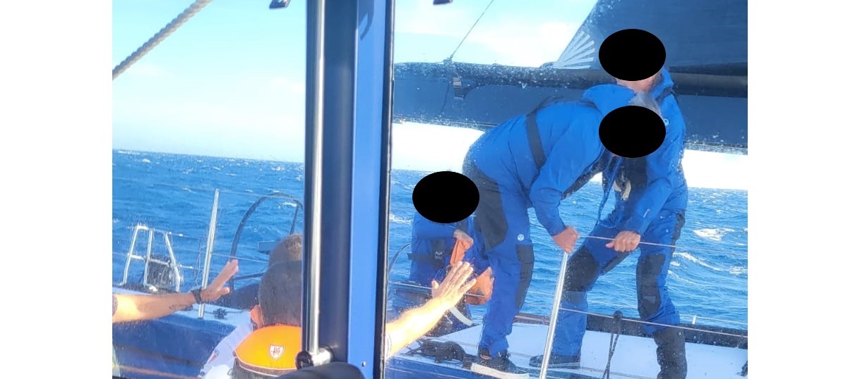 Barca a vela alla deriva, acqua nelle cabine: quattro francesi salvati nel Trapanese