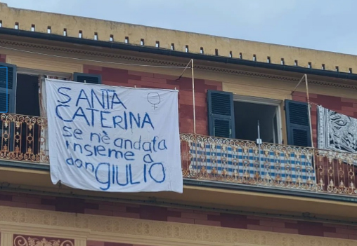 In 400 per Don Giulio, prete sospeso per le sue posizioni su gay, aborti e eutanasia In 400 per Don Giulio, prete sospeso per le sue posizioni su gay, aborti e eutanasia