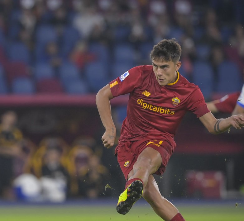 Roma e Nazionale argentina in ansia per l’infortunio a Dybala: Mondiale a rischio?