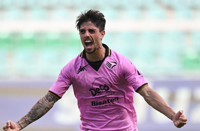 Palermo-Pisa 3-3, rocambolesco pareggio per i rosanero: non basta la doppietta di Elia
