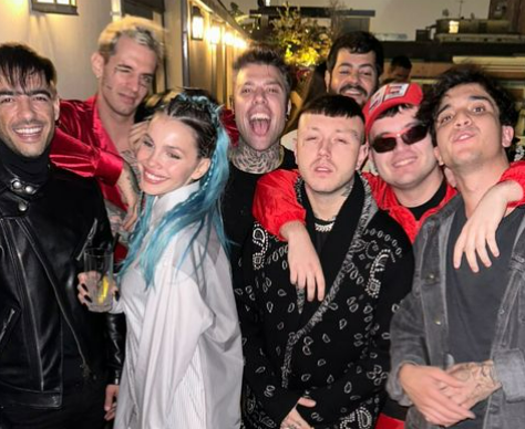Compleanno rap per Fedez, il cantante spegne 33 candeline con moglie e amici