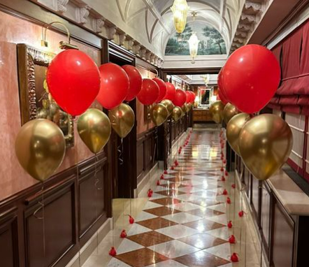 Compleanno rap per Fedez, il cantante spegne 33 candeline con moglie e amici