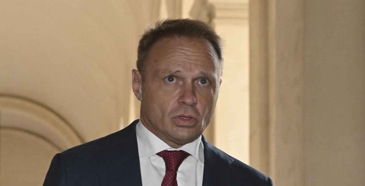 Inflazione, Lollobrigida: “A lavoro su ipotesi Iva al 5% su alcuni prodotti alimentari”