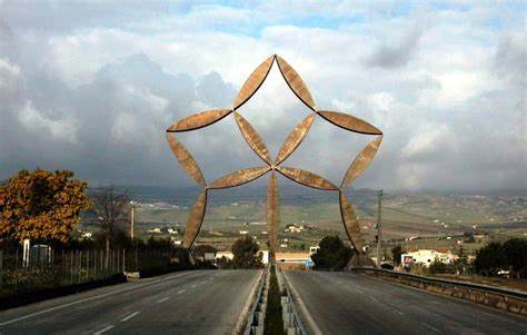 Comune del trapanese regala 5 mila euro a chi aiuterà a ripopolare il Paese con acquisto casa e trasferimento