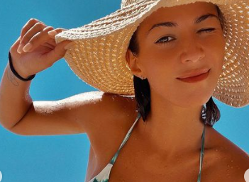 Ginevra Lamborghini squalificata dal Gf Vip, chi è l’ereditiera e l’ombra con la sorella Elettra Ginevra Lamborghini squalificata dal Gf Vip, chi è l’ereditiera e l’ombra con la sorella Elettra