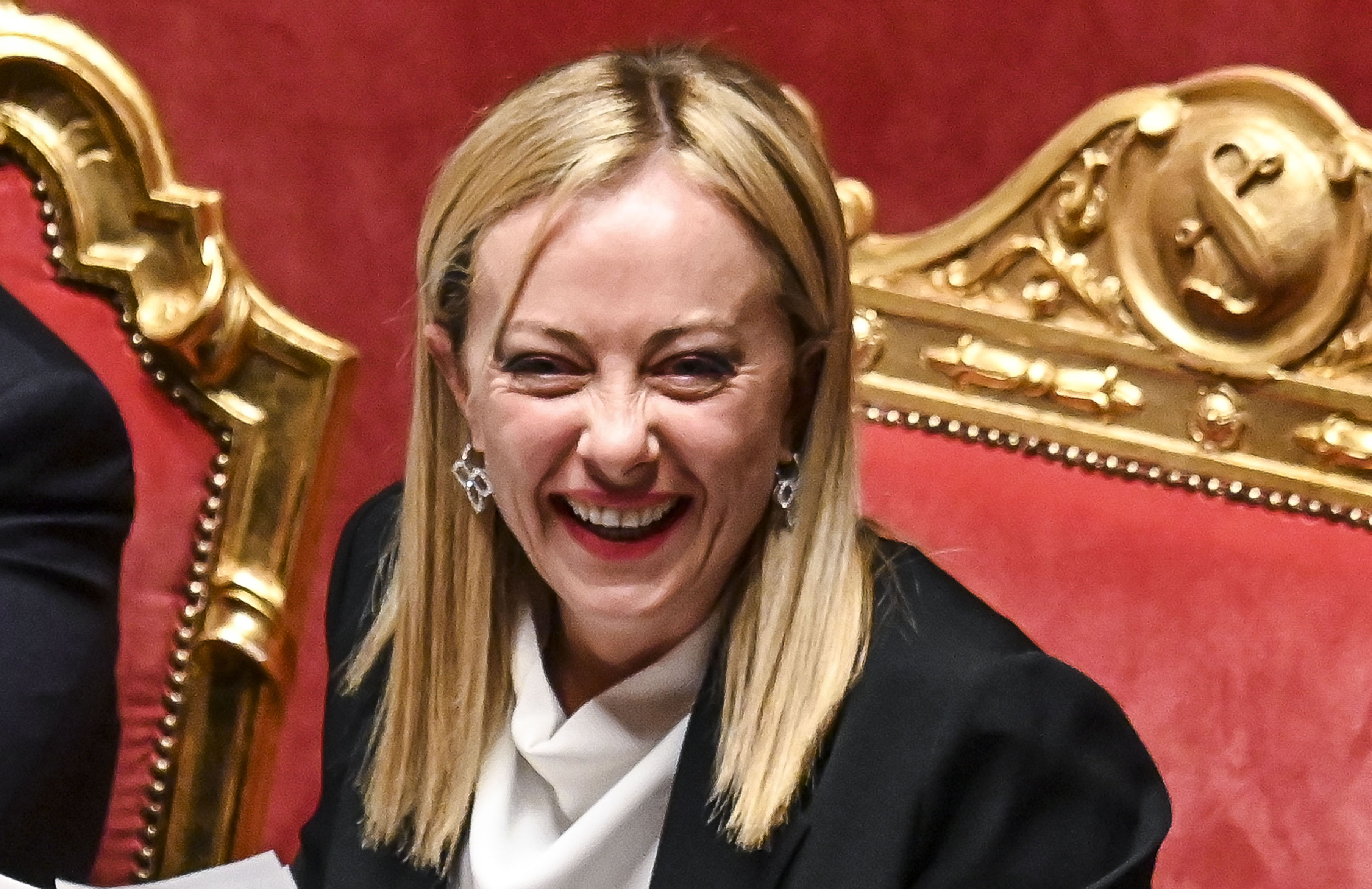 Giorgia Meloni va chiamata “Il Signor Presidente del Consiglio”: la nota di Palazzo Chigi